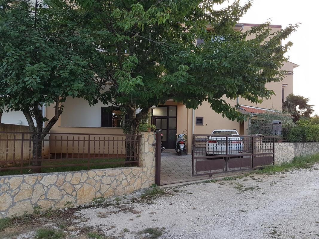 Apartment Matteo โรวีน ภายนอก รูปภาพ