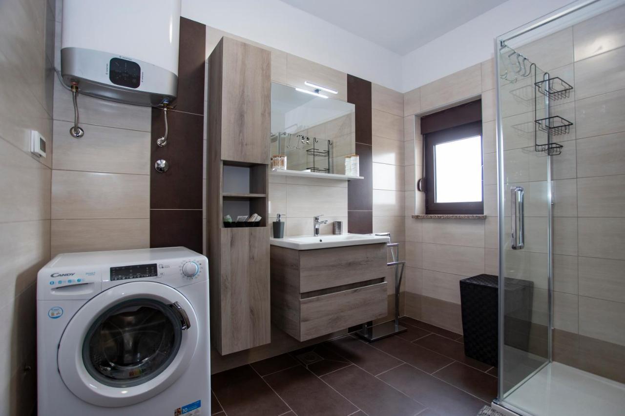 Apartment Matteo โรวีน ภายนอก รูปภาพ