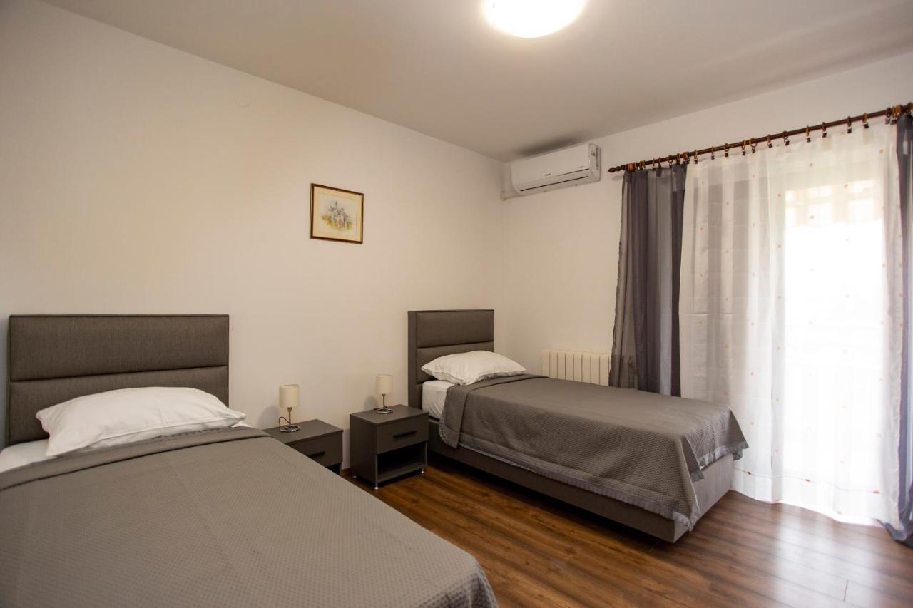 Apartment Matteo โรวีน ภายนอก รูปภาพ