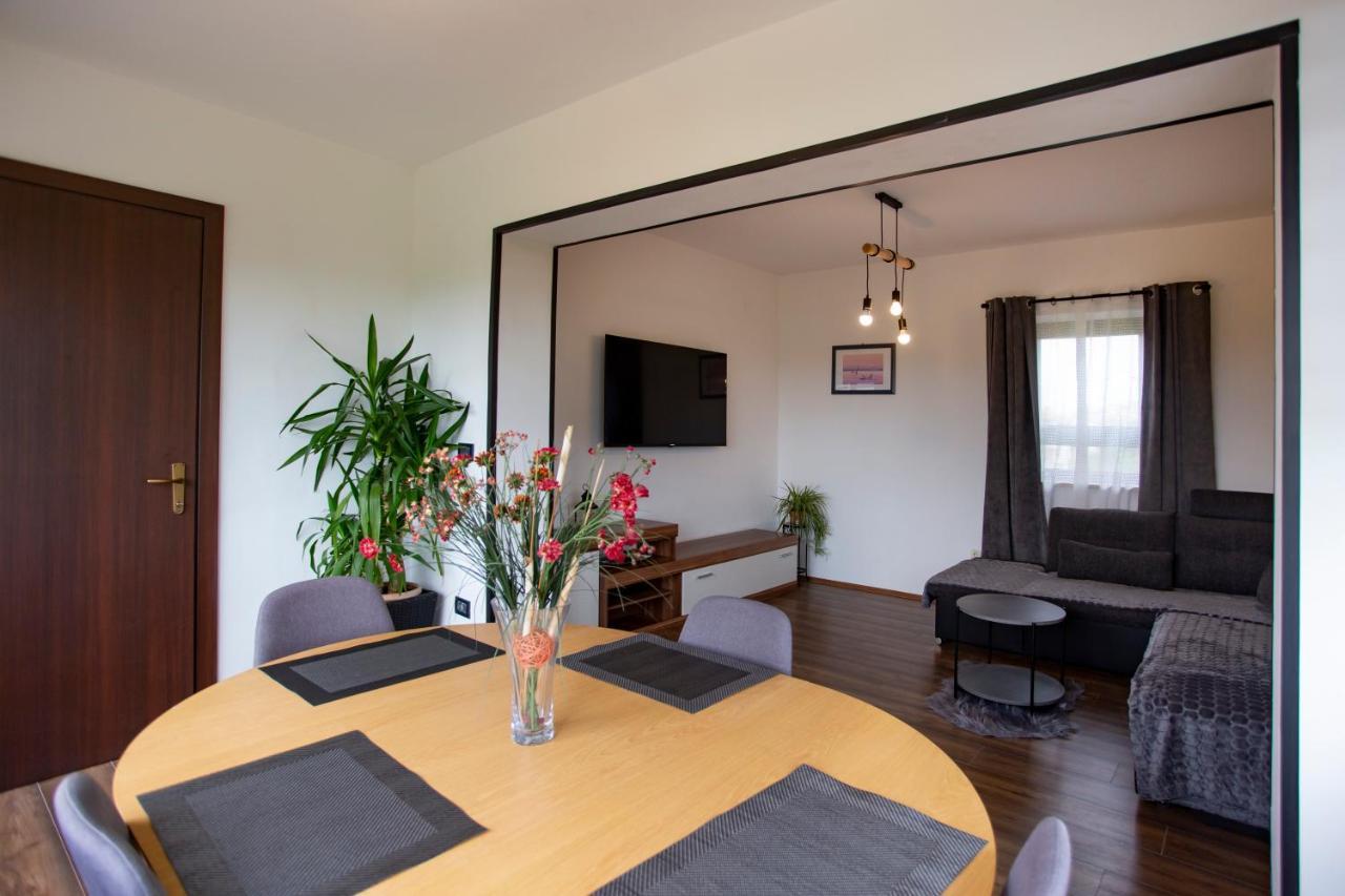 Apartment Matteo โรวีน ภายนอก รูปภาพ