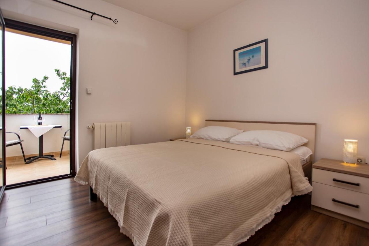 Apartment Matteo โรวีน ภายนอก รูปภาพ