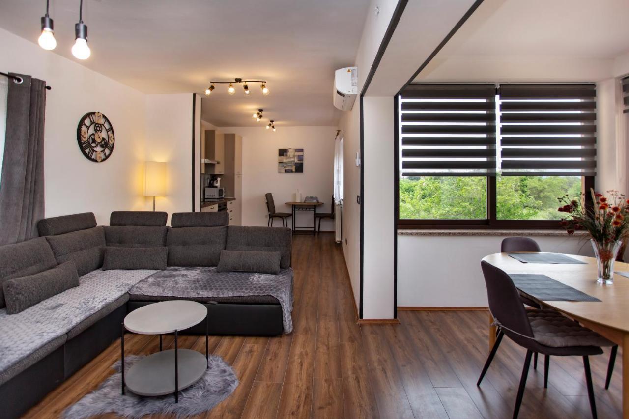 Apartment Matteo โรวีน ภายนอก รูปภาพ