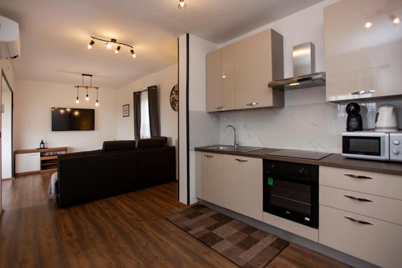 Apartment Matteo โรวีน ภายนอก รูปภาพ