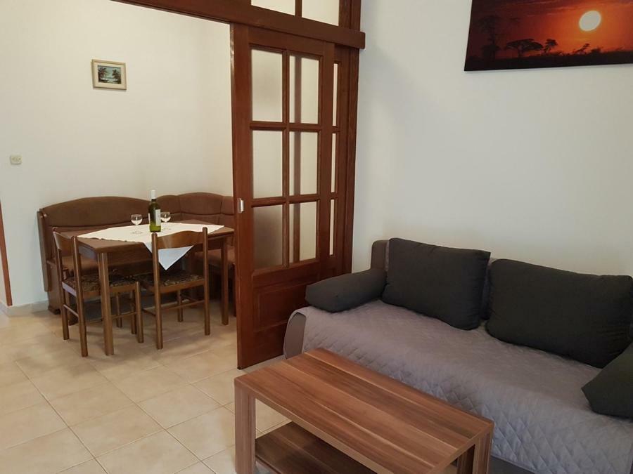 Apartment Matteo โรวีน ภายนอก รูปภาพ