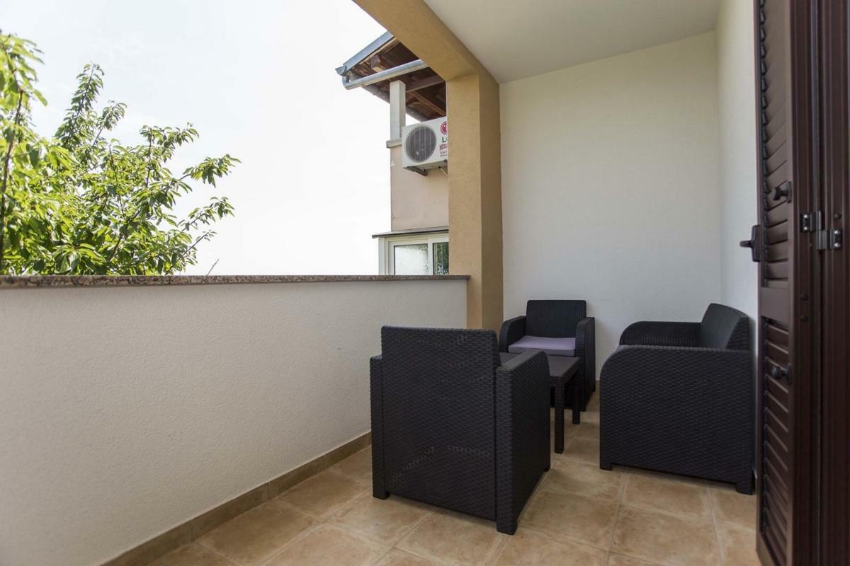 Apartment Matteo โรวีน ภายนอก รูปภาพ